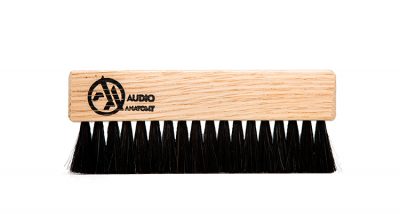 Vinyl Brush Oak Wood and Goat Hair Natural